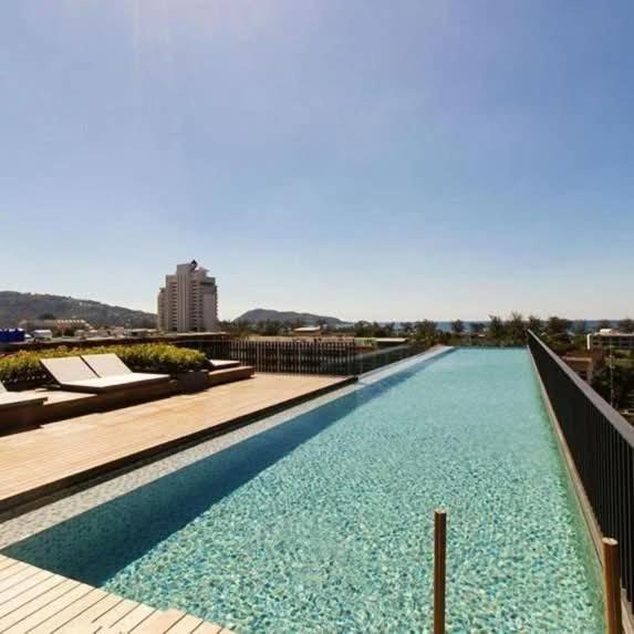 The Deck Aparthotel *